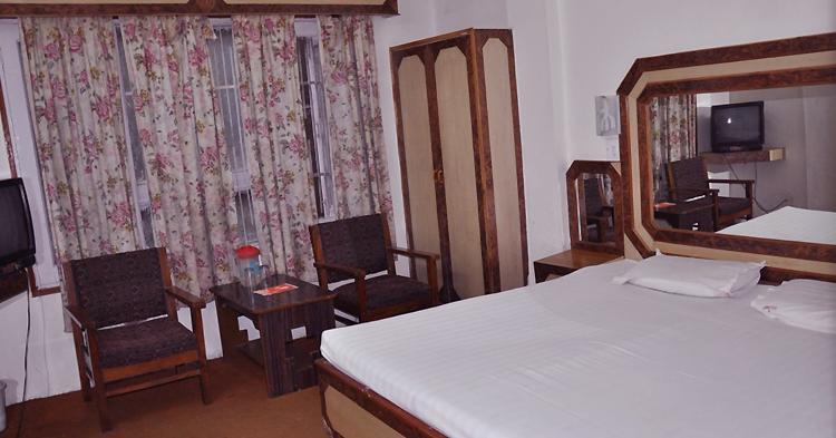Hotel Rajdoot Shimla Eksteriør billede